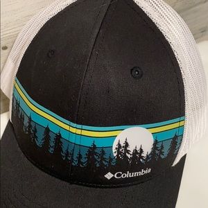 COLUMBIA trucker hat